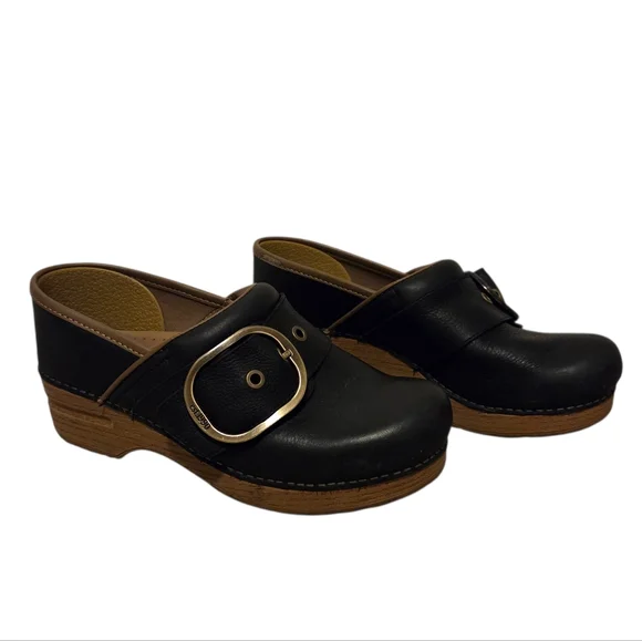 Dansko Pearson Black Tumbled Clog Leather Roomy Toe Box Buckle Womens 38 = 7.5 8 - Picture 2 of 8